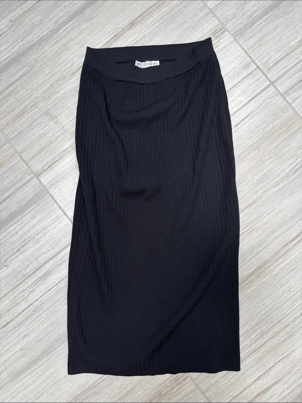 St. John Black Ribbed Knit Pencil Skirt